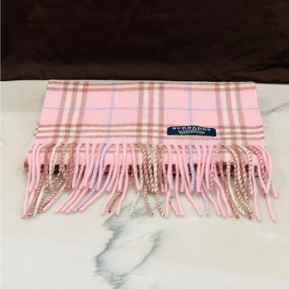Burberry Pink Wool Scarf - Picture 3 of 3